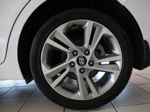 Hyundai Elantra 2.0 Elite - Image 29