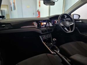 Volkswagen Polo hatch 1.0TSI Life manual - Image 14