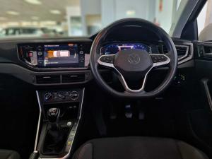 Volkswagen Polo hatch 1.0TSI Life manual - Image 17