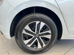 Volkswagen Polo hatch 1.0TSI Life auto - Image 12