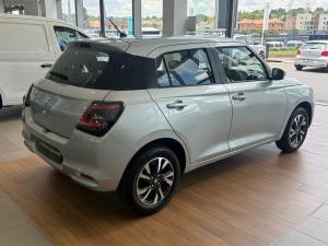 Suzuki Swift 1.2 GLX auto - Image 2