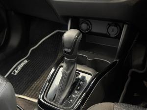 Suzuki Swift 1.2 GLX auto - Image 9