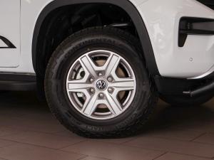 Volkswagen Amarok 2.0TDI double cab Life 4Motion auto - Image 3