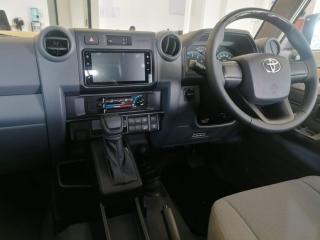 Toyota Land Cruiser 79 2.8GD-6 double cab