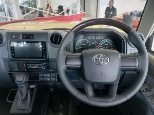 Toyota Land Cruiser 79 2.8GD-6 double cab - Image 13