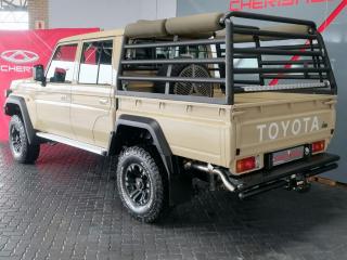 Toyota Land Cruiser 79 2.8GD-6 double cab
