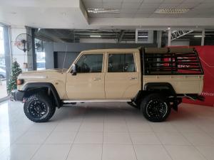 Toyota Land Cruiser 79 2.8GD-6 double cab - Image 3