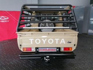 Toyota Land Cruiser 79 2.8GD-6 double cab
