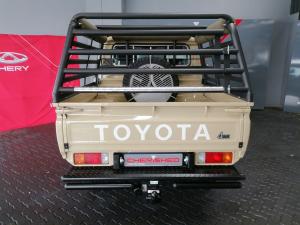 Toyota Land Cruiser 79 2.8GD-6 double cab - Image 6