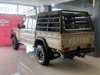 Toyota Land Cruiser 79 2.8GD-6 double cab