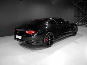 Bentley Continental GT W12 Mulliner coupe - Image 7