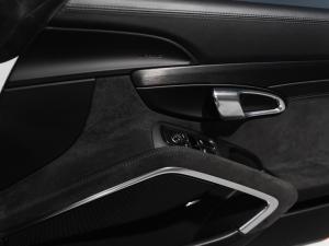 Porsche 911 Carrera GTS coupe - Image 18