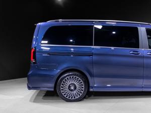 Mercedes-Benz V-Class V300d Exclusive - Image 24