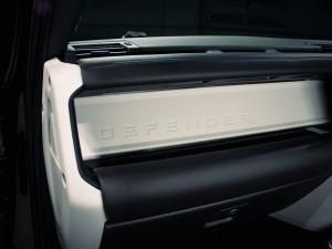 Land Rover Defender 110 D350 X-Dynamic HSE - Image 25