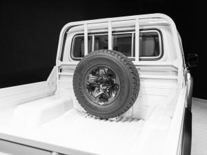 Toyota Land Cruiser 79 2.8GD-6 double cab - Image 18