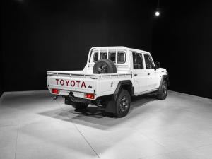 Toyota Land Cruiser 79 2.8GD-6 double cab - Image 3