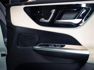 Mercedes-Benz GLC GLC220d coupe 4Matic Avantgarde - Image 13