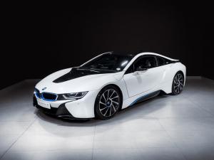BMW i8 eDrive coupe Protonic Frozen Yellow Edition - Image 18