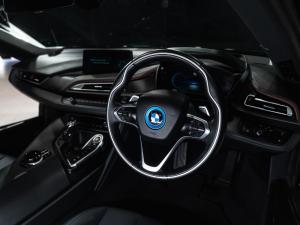 BMW i8 eDrive coupe Protonic Frozen Yellow Edition - Image 9