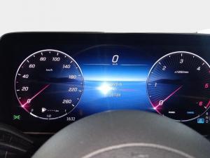 Mercedes-Benz C-Class C220d Avantgarde - Image 11