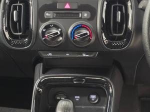 Kia Sonet 1.5 LX manual - Image 13