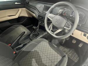 Volkswagen Polo sedan 1.6 manual - Image 6