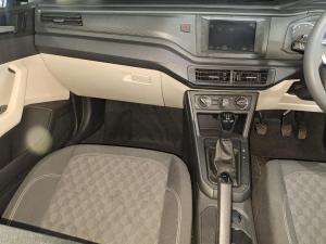 Volkswagen Polo sedan 1.6 manual - Image 5