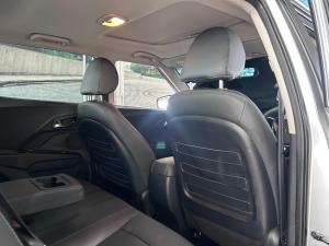 Mahindra XUV300 1.2T W8 - Image 10