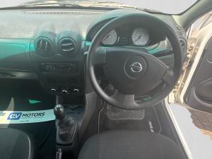 Nissan NP200 1.6i safety pack (aircon) - Image 16