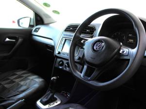 Volkswagen Polo Vivo hatch 1.6 Comfortline auto - Image 15