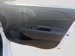 Hyundai Grand i10 1.0 Premium hatch - Image 12