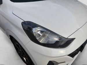 Hyundai Grand i10 1.0 Premium hatch - Image 19