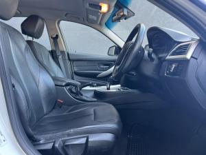 BMW 3 Series 320i auto - Image 13