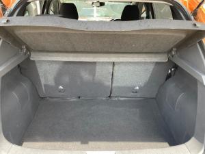 Nissan Magnite 1.0 Visia auto - Image 9