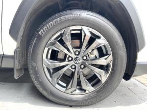 Toyota RAV4 2.5 Hybrid VX E-Four - Image 8