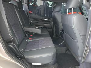 Toyota Land Cruiser Prado 2.8GD VX-L - Image 25