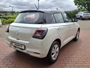 Suzuki Swift 1.2 GL+ auto - Image 4