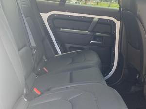 Land Rover Defender 110 D350 X-Dynamic HSE - Image 10