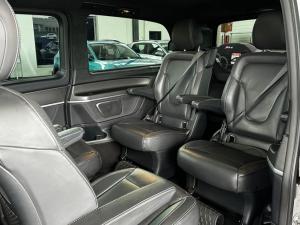 Mercedes-Benz V-Class V300d Avantgarde - Image 12