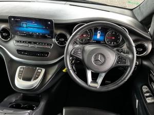 Mercedes-Benz V-Class V300d Avantgarde - Image 17