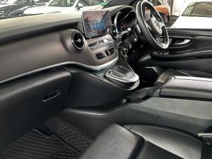 Mercedes-Benz V-Class V300d Avantgarde - Image 7