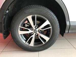 Toyota RAV4 2.0 GX auto - Image 6