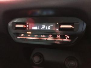 Toyota Starlet 1.5 Xi - Image 14