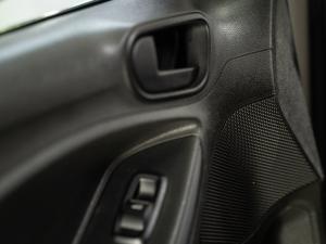 Ford Figo hatch 1.5 Ambiente - Image 12