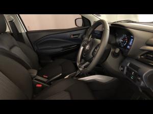 Toyota Starlet 1.5 XR auto - Image 10