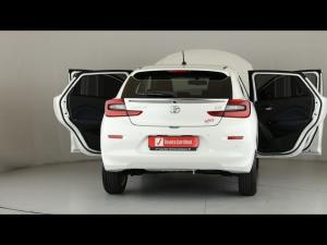 Toyota Starlet 1.5 XR auto - Image 24