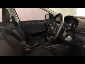 Toyota Starlet 1.5 XS auto - Image 10