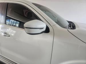Nissan Navara 2.5DDTI LE/LE Plus automatic D/C - Image 21