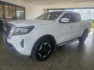 Nissan Navara 2.5DDTI LE/LE Plus automatic D/C - Image 24