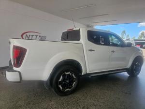 Nissan Navara 2.5DDTI LE/LE Plus automatic D/C - Image 6